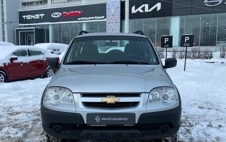 Chevrolet Niva I рестайлинг, 2017 год, 750 000 рублей, 3 фотография