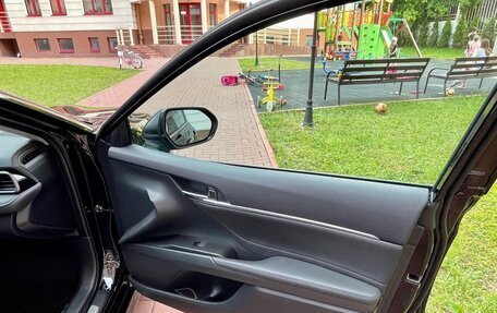 Toyota Camry, 2021 год, 3 200 000 рублей, 8 фотография