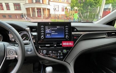 Toyota Camry, 2021 год, 3 200 000 рублей, 11 фотография