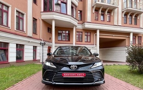 Toyota Camry, 2021 год, 3 200 000 рублей, 4 фотография