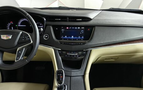 Cadillac XT5 I рестайлинг, 2016 год, 2 450 000 рублей, 15 фотография