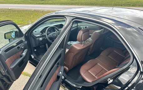 Mercedes-Benz E-Класс, 2010 год, 1 630 000 рублей, 10 фотография