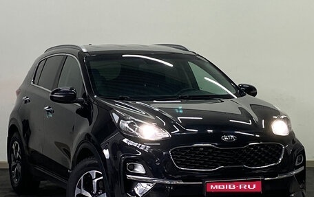 KIA Sportage IV рестайлинг, 2020 год, 2 390 000 рублей, 3 фотография