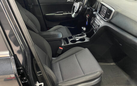 KIA Sportage IV рестайлинг, 2020 год, 2 390 000 рублей, 16 фотография