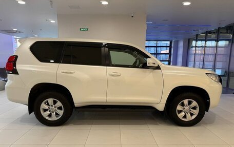 Toyota Land Cruiser Prado 150 рестайлинг 2, 2020 год, 4 629 000 рублей, 3 фотография