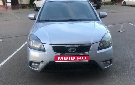 KIA Rio II, 2009 год, 650 000 рублей, 1 фотография