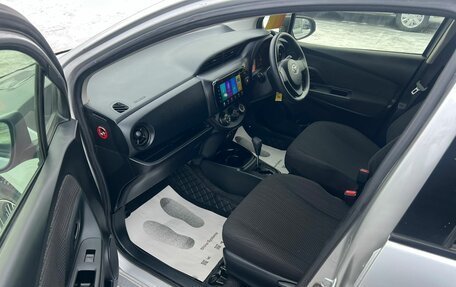 Toyota Vitz, 2018 год, 919 000 рублей, 10 фотография