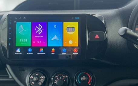 Toyota Vitz, 2018 год, 919 000 рублей, 20 фотография