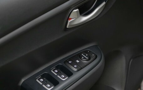 KIA Rio IV, 2022 год, 1 749 000 рублей, 11 фотография