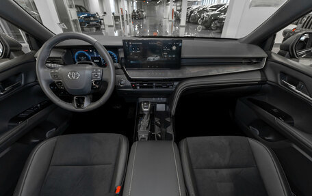 Toyota Camry, 2025 год, 4 700 000 рублей, 8 фотография