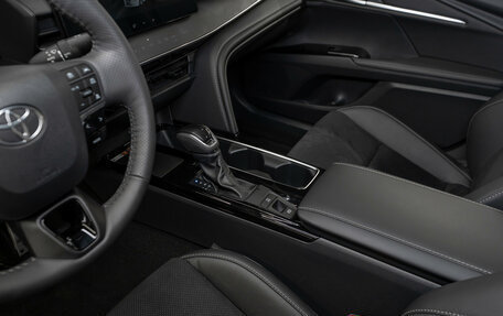 Toyota Camry, 2025 год, 4 700 000 рублей, 14 фотография