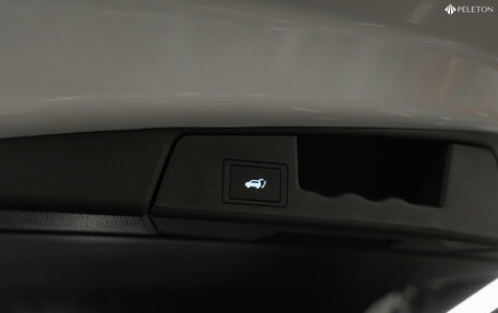 Toyota RAV4, 2025 год, 4 300 000 рублей, 25 фотография