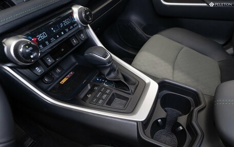 Toyota RAV4, 2025 год, 4 300 000 рублей, 14 фотография