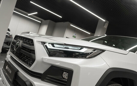 Toyota RAV4, 2025 год, 4 300 000 рублей, 27 фотография