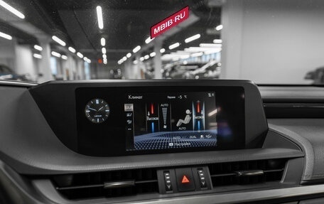 Lexus ES VII, 2020 год, 3 670 000 рублей, 18 фотография
