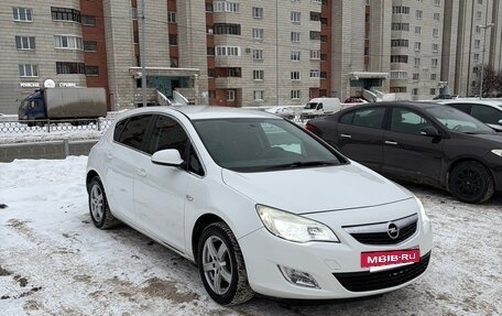 Opel Astra J, 2012 год, 750 000 рублей, 2 фотография