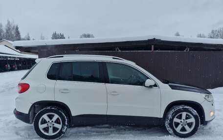 Volkswagen Tiguan I, 2009 год, 650 000 рублей, 3 фотография