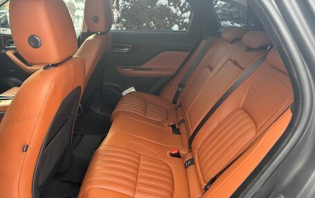 Jaguar F-Pace, 2018 год, 4 800 000 рублей, 9 фотография