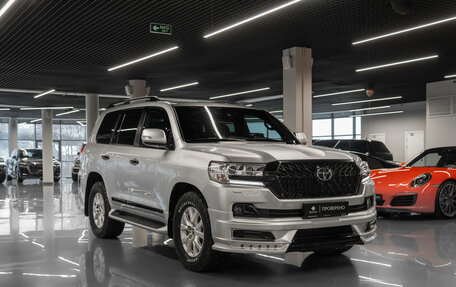 Toyota Land Cruiser 200, 2016 год, 4 950 000 рублей, 2 фотография