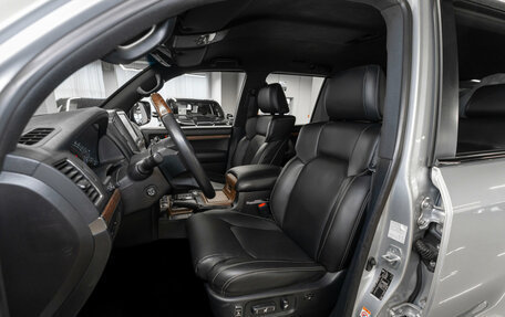 Toyota Land Cruiser 200, 2016 год, 4 950 000 рублей, 9 фотография