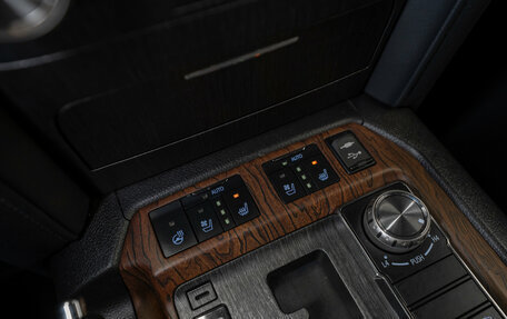 Toyota Land Cruiser 200, 2016 год, 4 950 000 рублей, 25 фотография