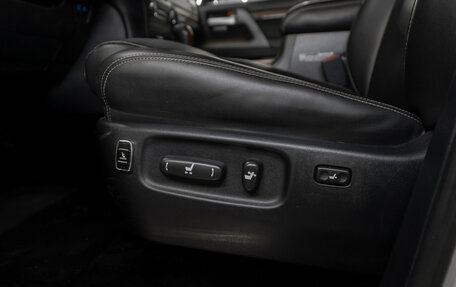 Toyota Land Cruiser 200, 2016 год, 4 950 000 рублей, 22 фотография