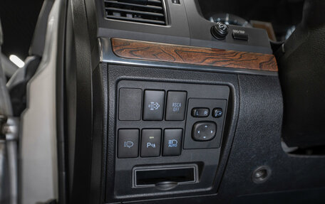 Toyota Land Cruiser 200, 2016 год, 4 950 000 рублей, 21 фотография