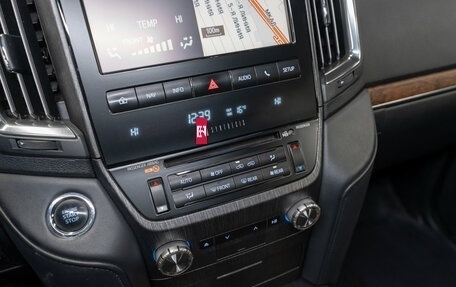 Toyota Land Cruiser 200, 2016 год, 4 950 000 рублей, 26 фотография