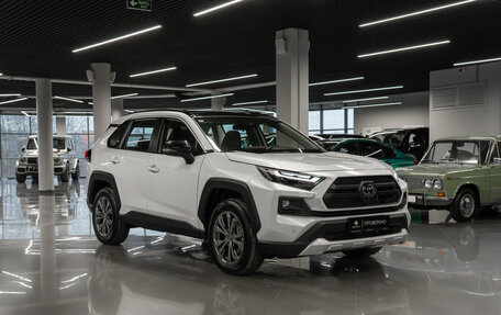Toyota RAV4, 2025 год, 4 300 000 рублей, 2 фотография