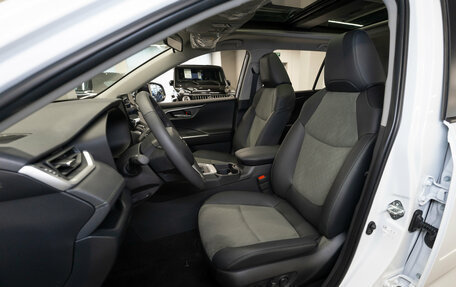 Toyota RAV4, 2025 год, 4 300 000 рублей, 9 фотография