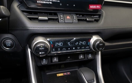 Toyota RAV4, 2025 год, 4 300 000 рублей, 19 фотография