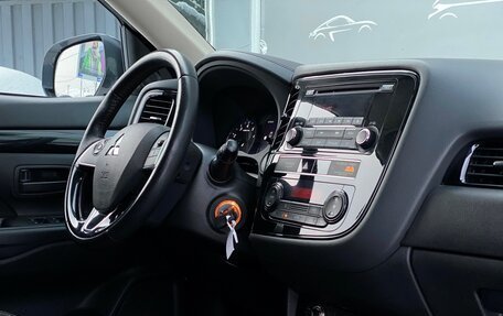 Mitsubishi Outlander III рестайлинг 3, 2019 год, 2 098 800 рублей, 7 фотография