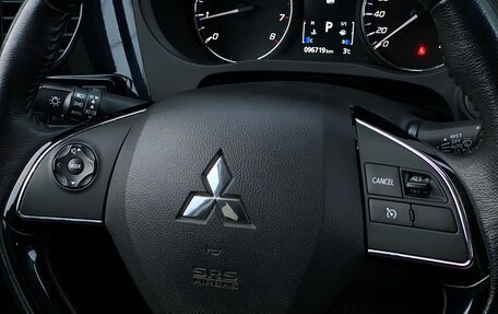 Mitsubishi Outlander III рестайлинг 3, 2019 год, 2 098 800 рублей, 20 фотография