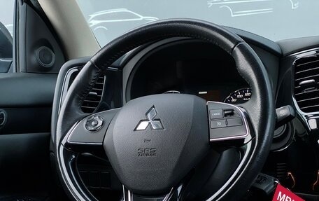 Mitsubishi Outlander III рестайлинг 3, 2019 год, 2 098 800 рублей, 21 фотография