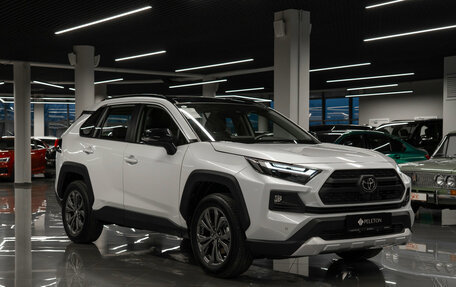 Toyota RAV4, 2025 год, 4 300 000 рублей, 2 фотография