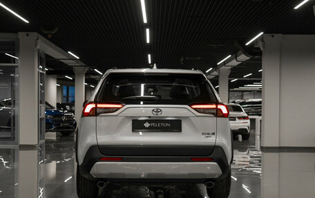 Toyota RAV4, 2025 год, 4 300 000 рублей, 6 фотография