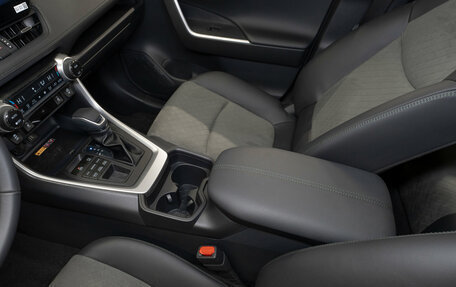 Toyota RAV4, 2025 год, 4 300 000 рублей, 15 фотография