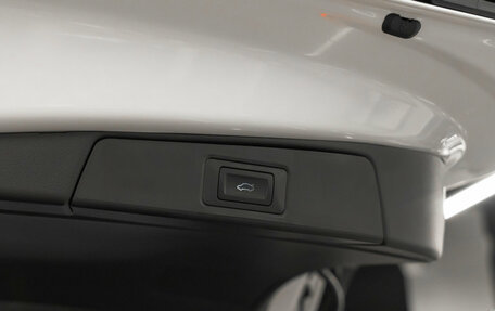 Toyota RAV4, 2025 год, 4 300 000 рублей, 25 фотография