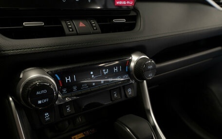 Toyota RAV4, 2025 год, 4 300 000 рублей, 23 фотография