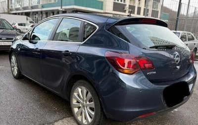 Opel Astra J, 2011 год, 520 000 рублей, 1 фотография