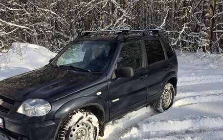 Chevrolet Niva I рестайлинг, 2012 год, 500 000 рублей, 3 фотография