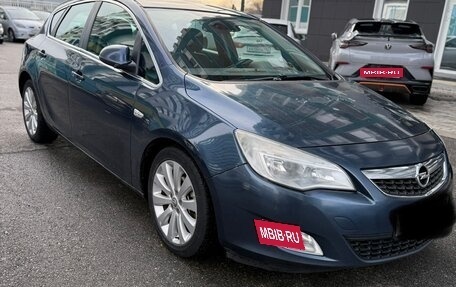 Opel Astra J, 2011 год, 520 000 рублей, 2 фотография