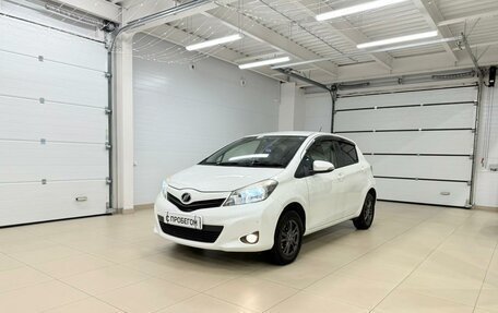 Toyota Vitz, 2011 год, 809 000 рублей, 2 фотография