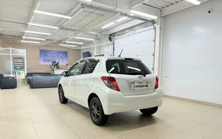 Toyota Vitz, 2011 год, 809 000 рублей, 4 фотография