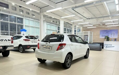 Toyota Vitz, 2011 год, 809 000 рублей, 6 фотография