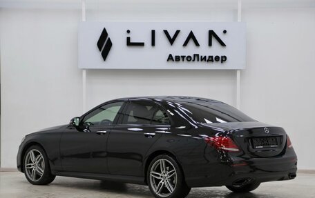 Mercedes-Benz E-Класс, 2018 год, 2 749 000 рублей, 2 фотография