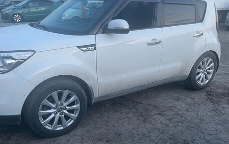 KIA Soul II рестайлинг, 2016 год, 1 600 000 рублей, 1 фотография