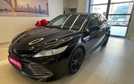 Toyota Camry, 2019 год, 3 100 000 рублей, 1 фотография