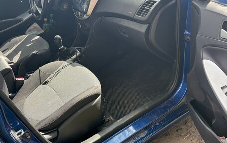 Hyundai Solaris II рестайлинг, 2013 год, 580 000 рублей, 1 фотография