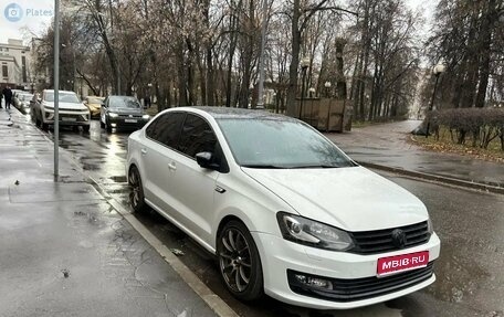 Volkswagen Polo VI (EU Market), 2017 год, 1 000 000 рублей, 1 фотография